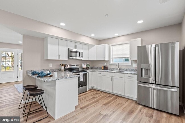 Building Photo - 22802 Lawrence Ave