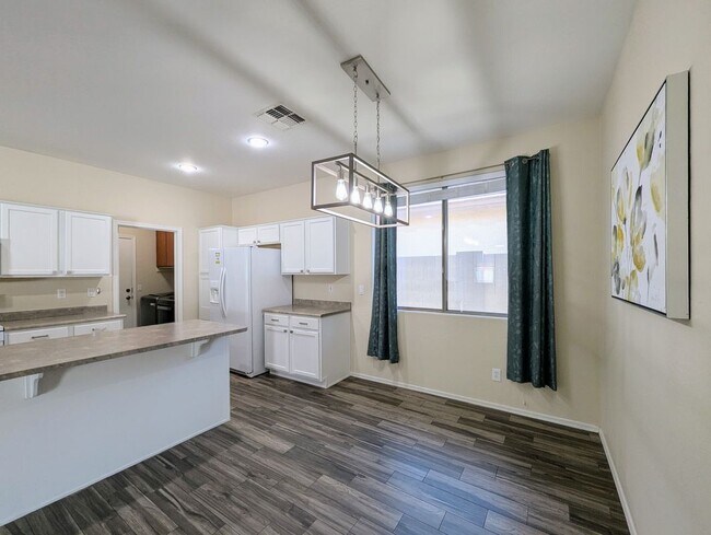 Building Photo - 16635 N 169th Ave
