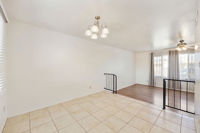 Building Photo - Great Location close to Old Town Scottsdale!