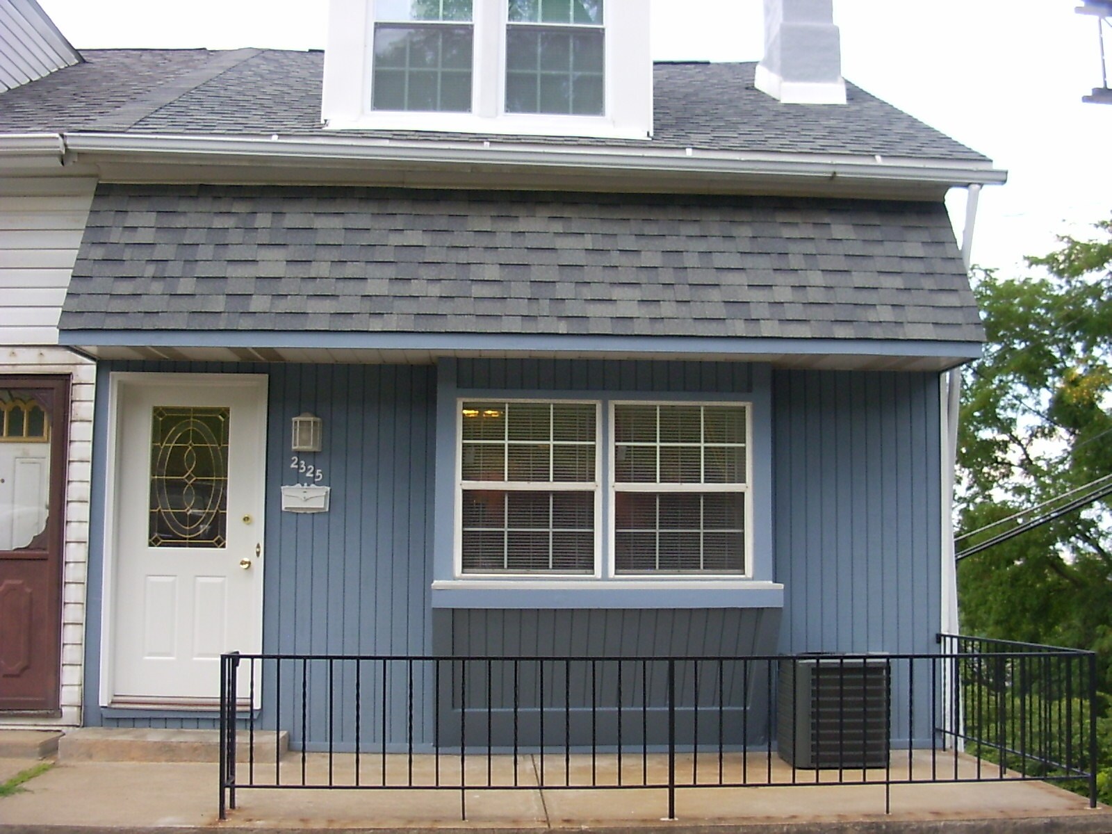 Building Photo - 2325 Sierra St