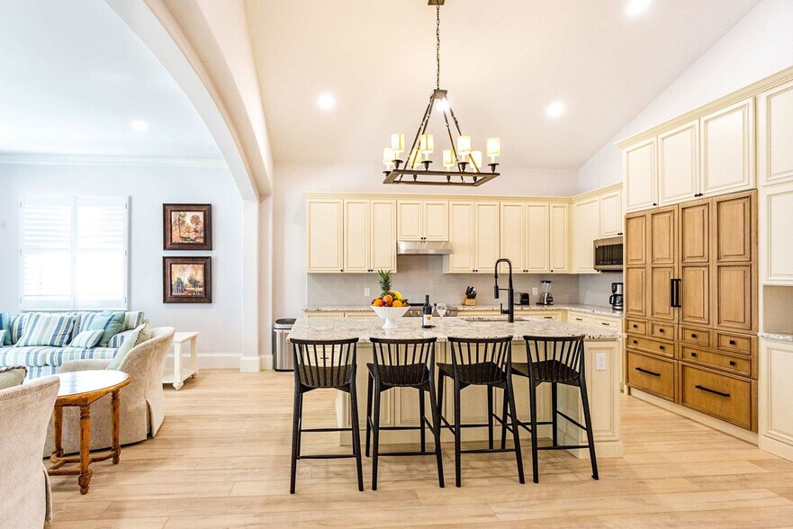 Building Photo - 828 110th Ave N