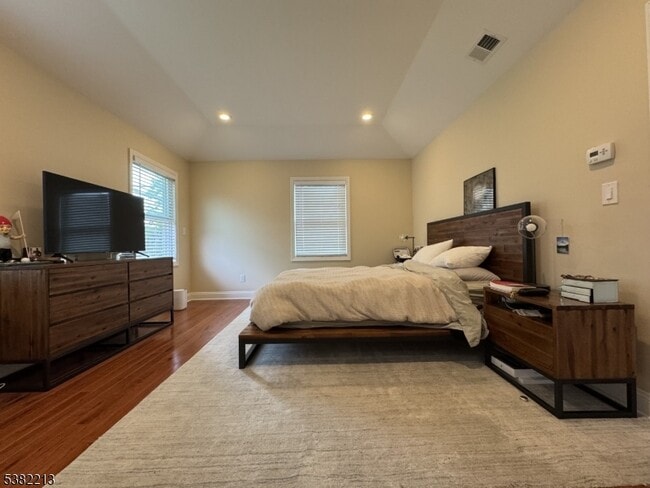 Building Photo - 4 Alma Ave