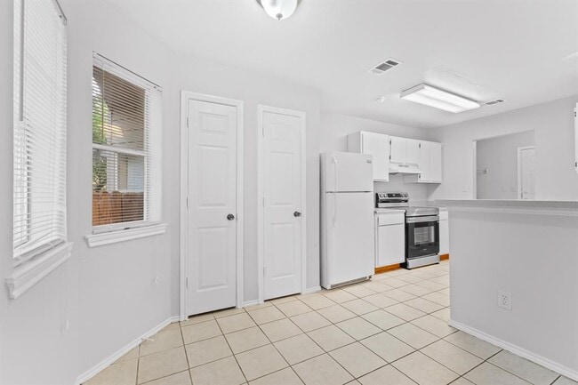Building Photo - 840 Sagewood Trail
