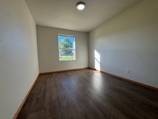 Building Photo - 416-418 Pecor St