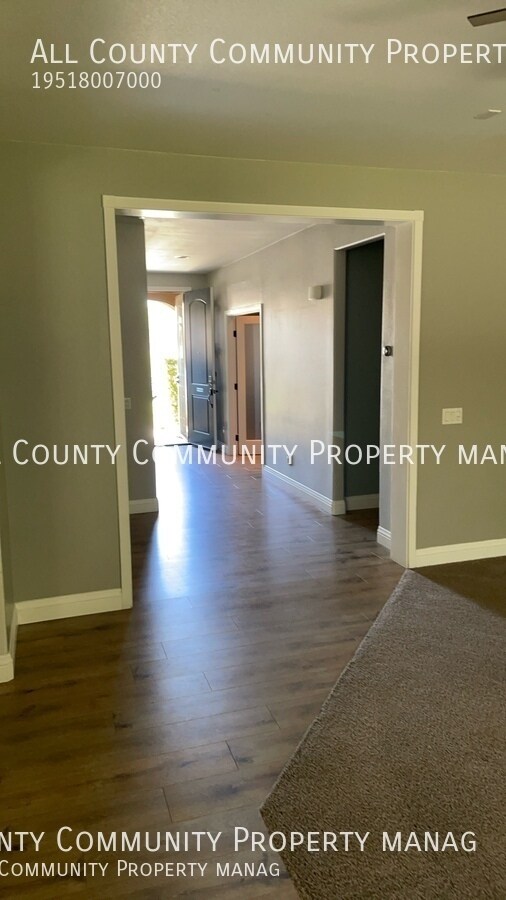 Building Photo - 25255 High Plains Ct