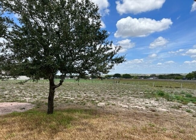 Building Photo - 2-Bedroom Barndominium