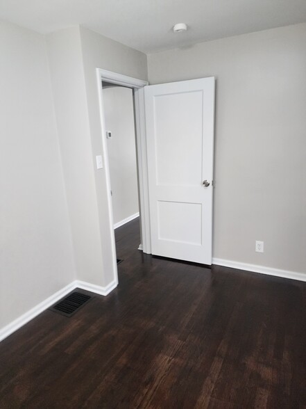 Building Photo - 208 Pierson Blvd