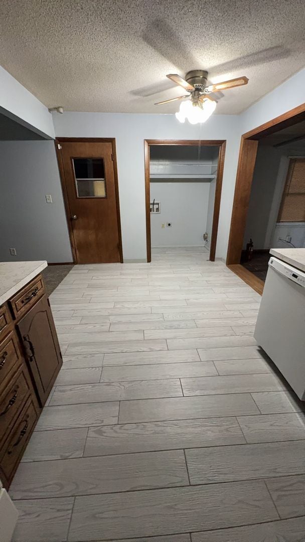 Building Photo - 706 Chisholm Trail