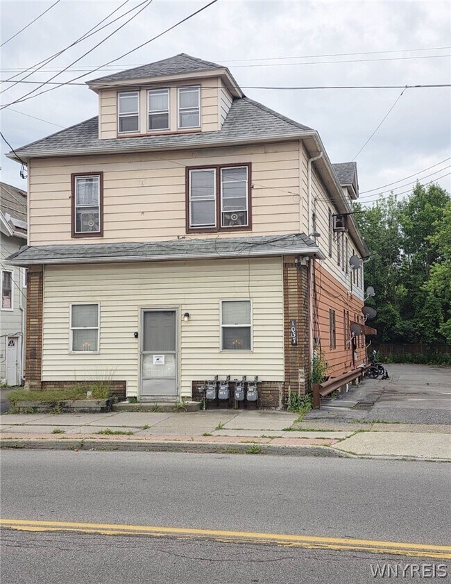 Building Photo - 1037 Walden Ave