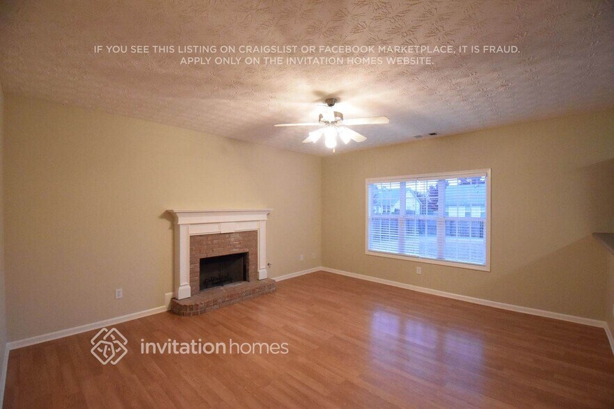 Building Photo - 333 Interlake