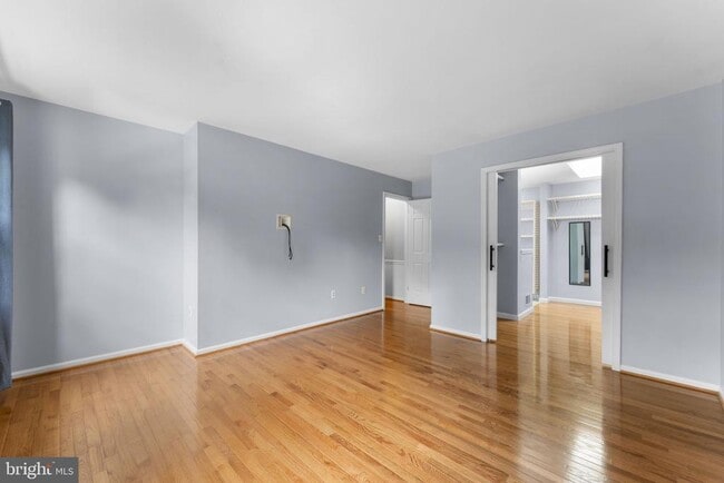 Building Photo - 901 Holly Creek Dr