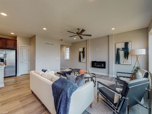 Building Photo - 3 br, 2.5 bath Townhome - Waterford Creek ...