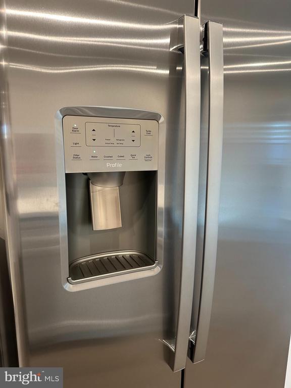 Building Photo - 117 Dunster St