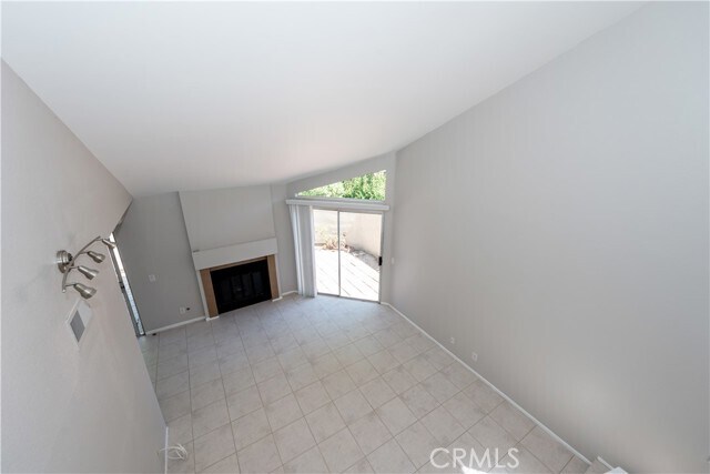 Building Photo - 385 Stanford Ct