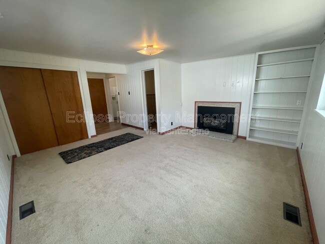 Building Photo - 447 19th St