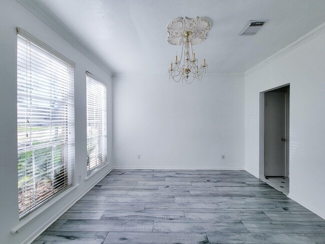 Building Photo - 17614 Glenmark Dr