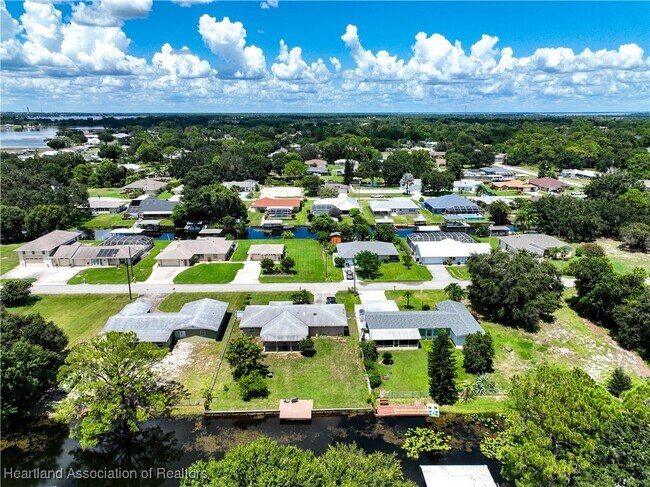 Building Photo - 120 Happiness Ave