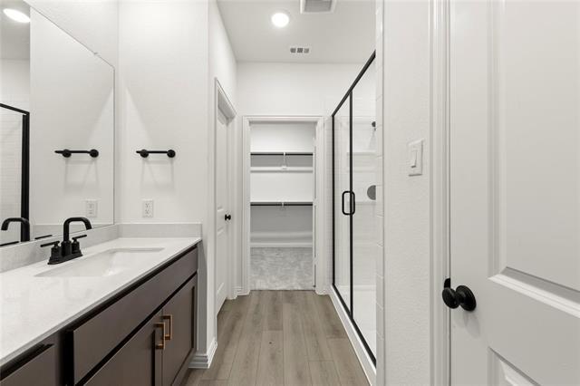 Building Photo - 744 Waterhouse Lk Dr