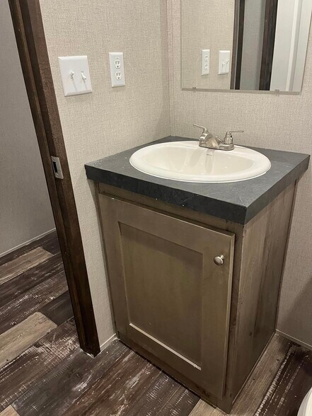 Building Photo - 117 Peggy St