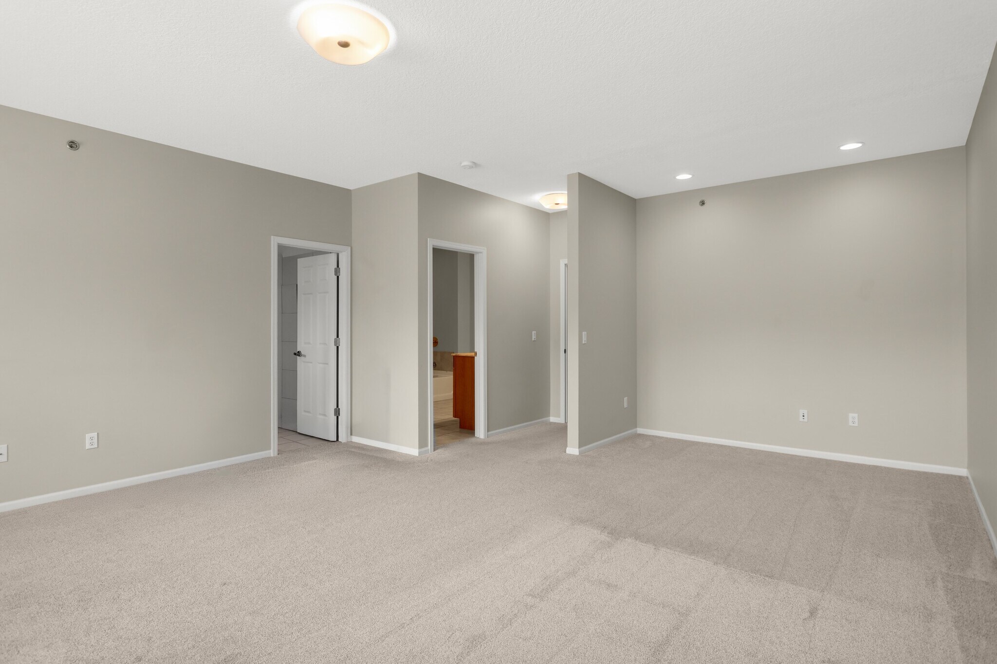 Building Photo - 17790 Valley Cove Ct