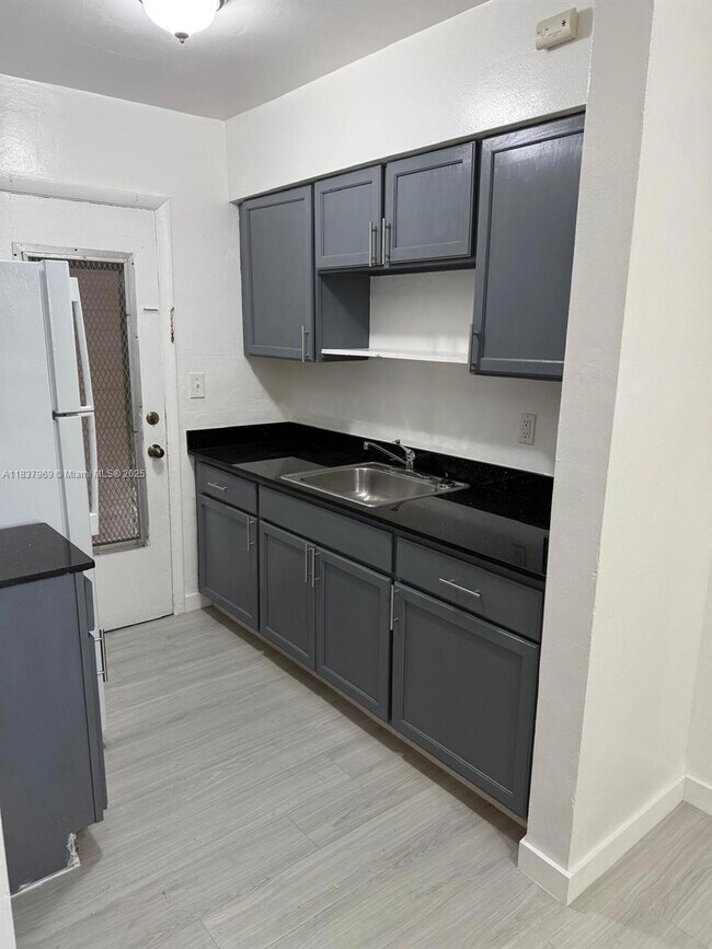 16851 NE 18th Ave 16851 NE 18th - 16851 Ne 18th Ave North Miami Beach Fl Building Photo 