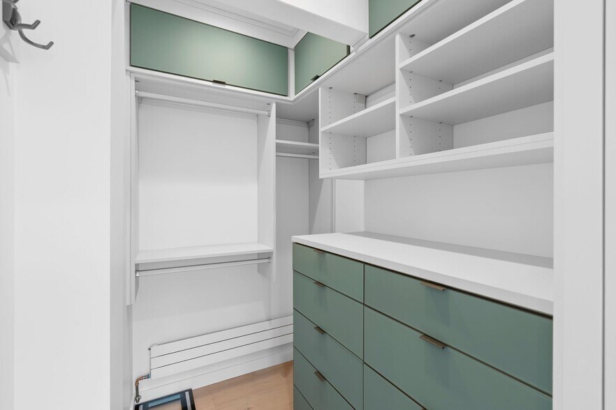 Building Photo - 2831 NW Cornell Rd