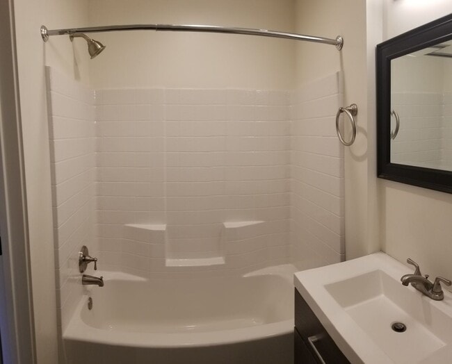 Building Photo - 5 bed 6 bath across street from Cal Poly c...