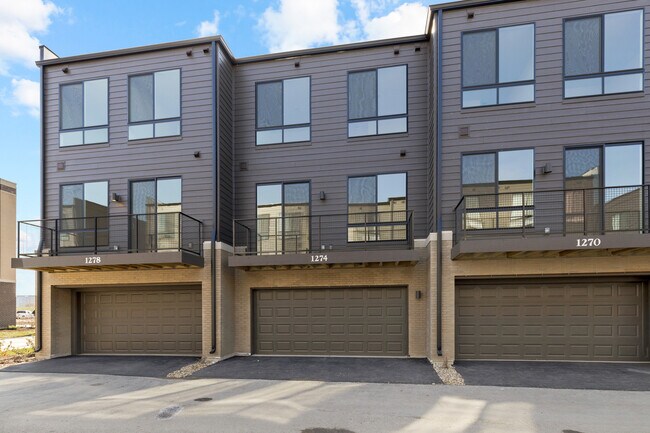 Building Photo - 1274 Catalina Ct.