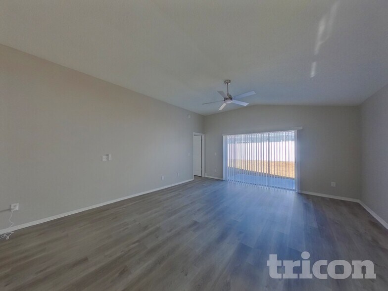 Building Photo - 2680 Chatham Cir