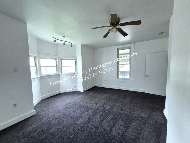 Building Photo - 1317 6th Ave