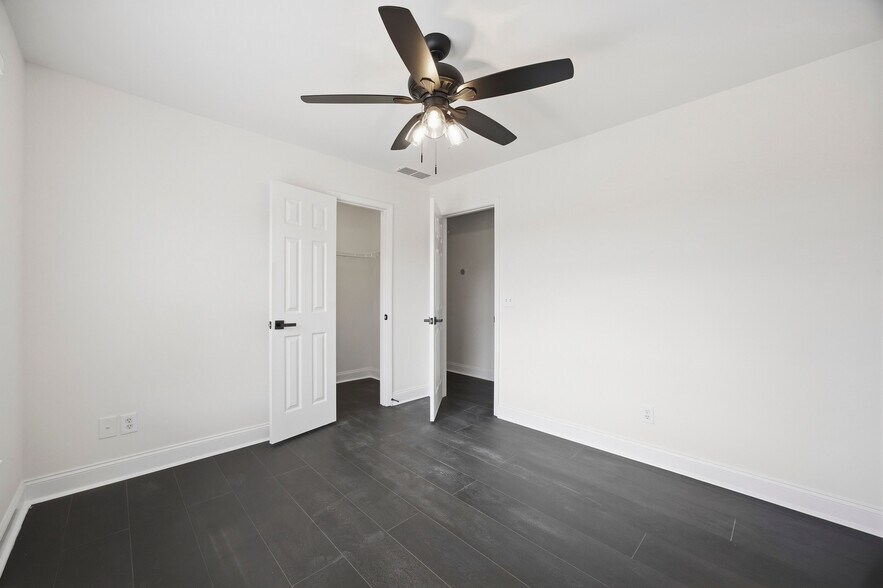 Building Photo - 5208 Hampton Mill Dr