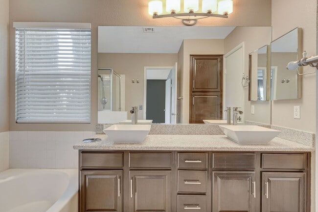 Building Photo - Beautiful Summerlin Home! Hills Neighborho...