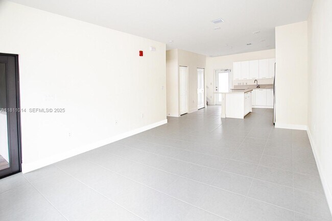 Building Photo - 8167 NW 41st St