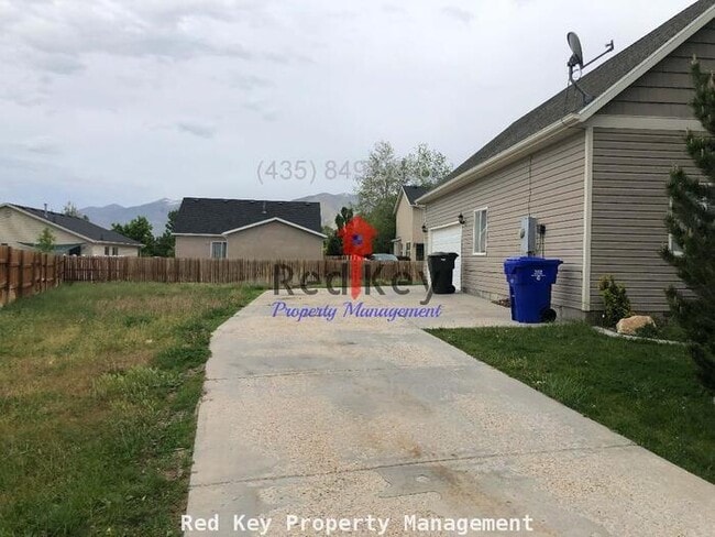 Building Photo - Durocher Dr. Single Family Home