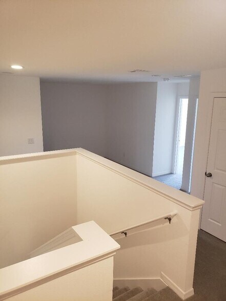 Building Photo - 164 Glass Onion Dr