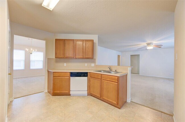 Building Photo - 3639 Barkers Crossing Ave