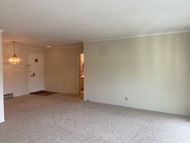 Building Photo - 6 Seville Way