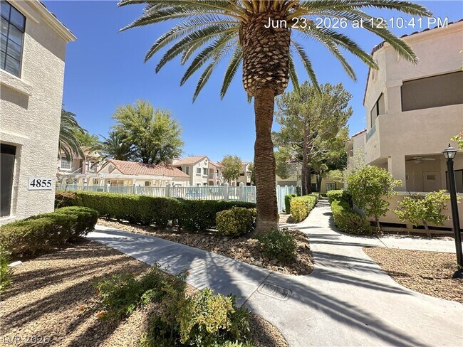 Building Photo - 4873 S Torrey Pines Dr