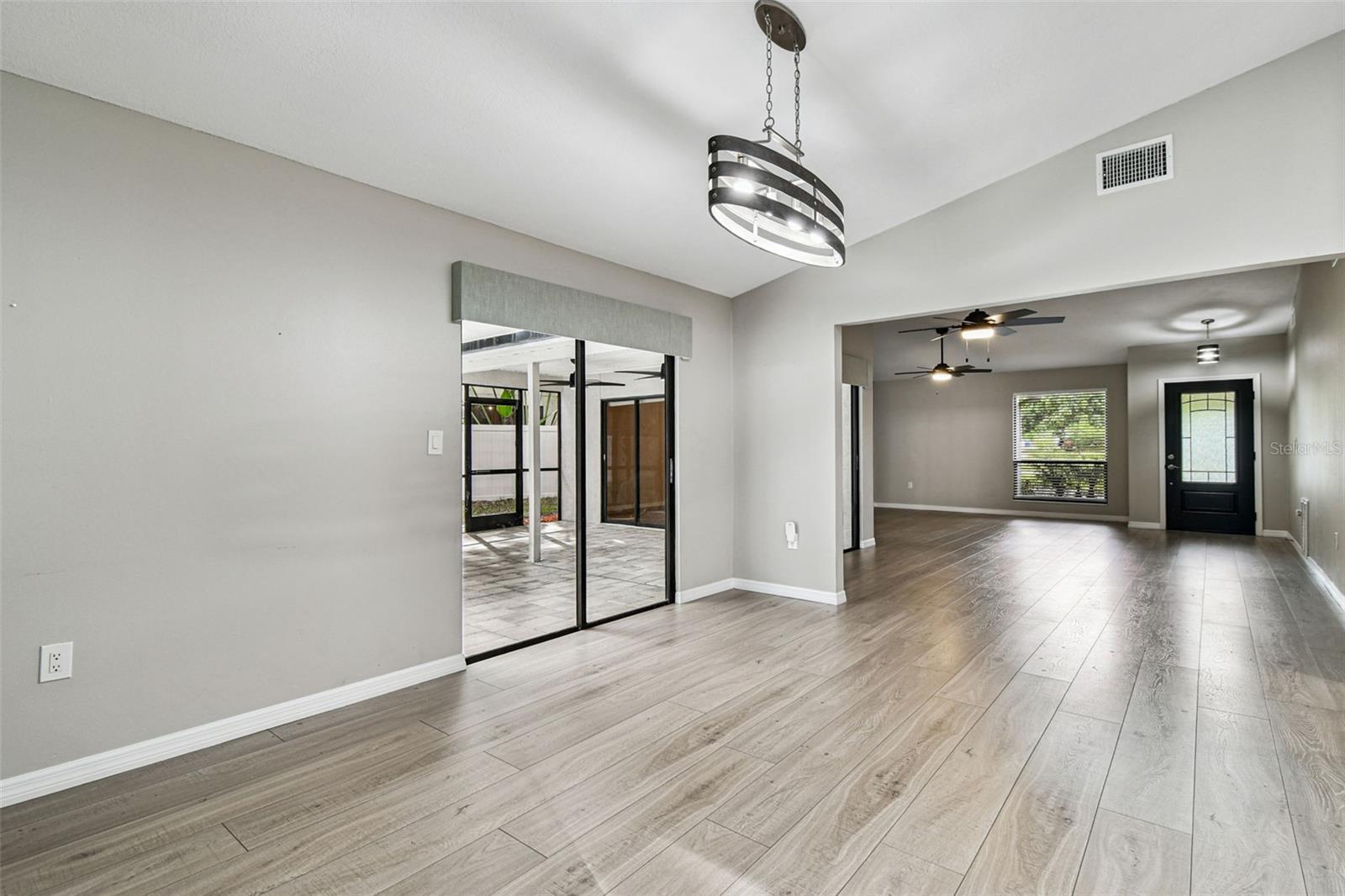 Building Photo - 2504 Gulfbreeze Cir