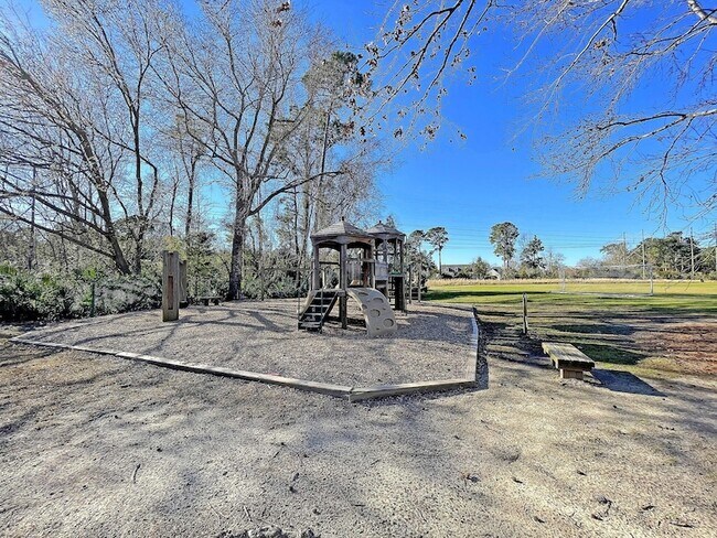 Building Photo - 339 Mt Royall Dr