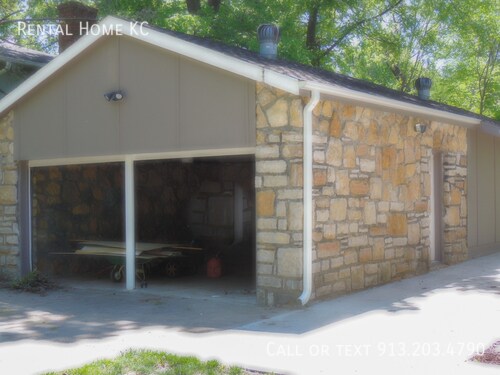 Building Photo - 5101 Hardy-