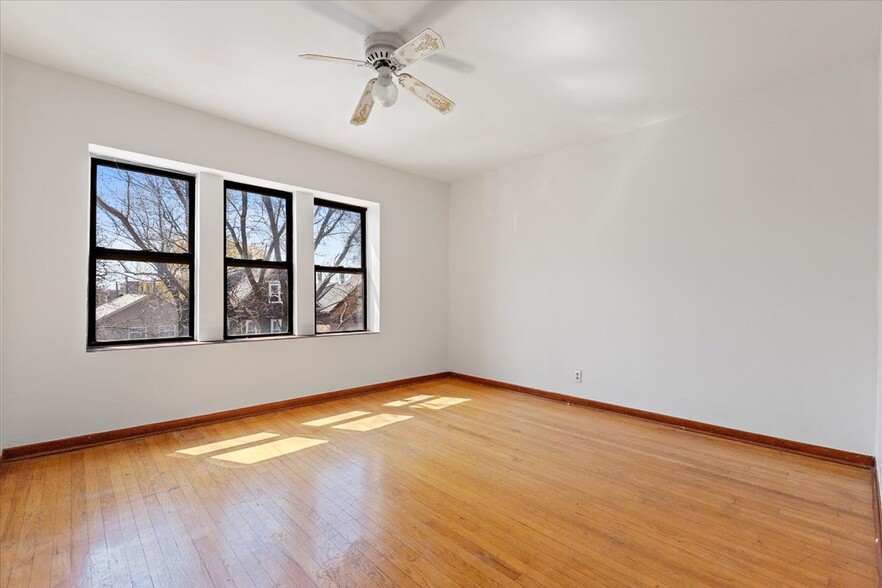 Building Photo - 3556 W Cortland St