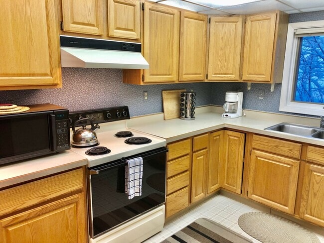 Building Photo - Girdwood 3 Bedroom House w/ Garage