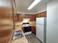 Building Photo - 600 Reusens Rd