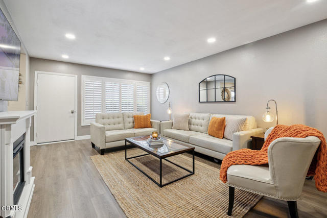 Building Photo - 1302 Alessandro Dr