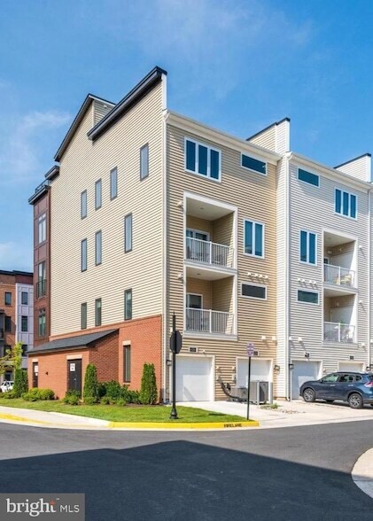 Building Photo - 43190 Mongold Square