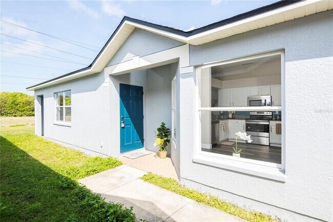 Building Photo - 8002 Carriage Pointe Dr