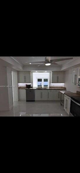 Building Photo - 12251 SW 82nd Ave
