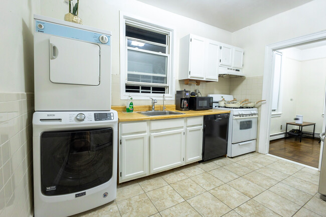 Kitchen - 44 Gibson Pl