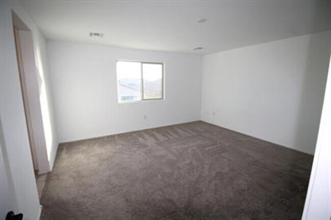 Building Photo - STUNNING 4-Bedroom + Den Home in Gladden Farms!!!!! SOLAR PANELS!!!